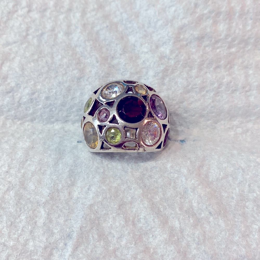 Costume jewelry colored stone ring